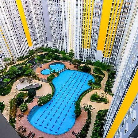 Springlake Summarecon Bekasi Apartement By Rna Екстериор снимка